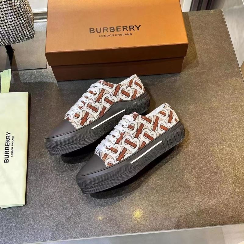 Burberry Low Shoes